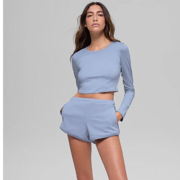 ALO Yoga Tops - NWT Alosoft Crop Finesse Long Sleeve in Winter Frost Size M